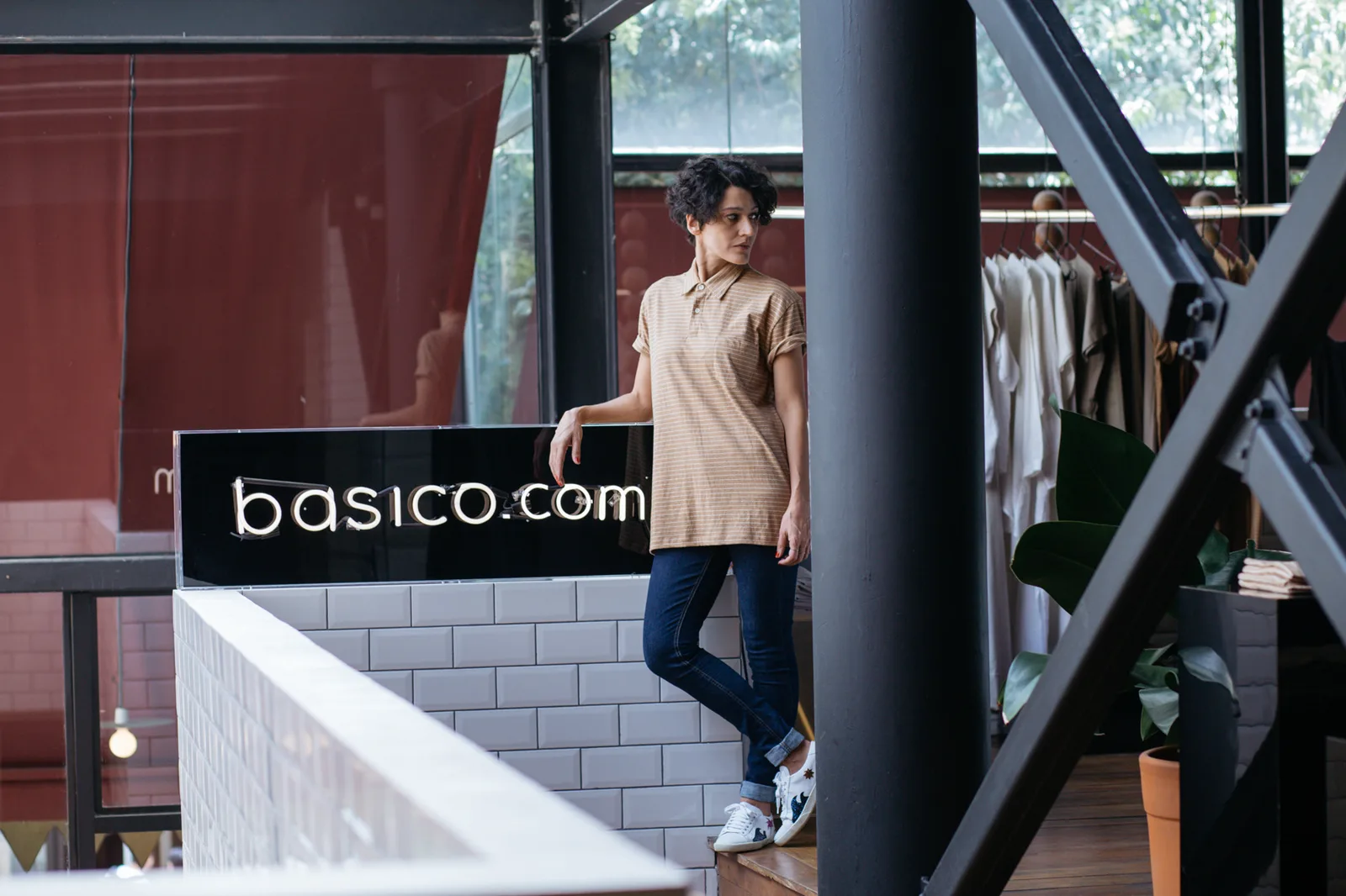 Básico, por Felipe Gabriel